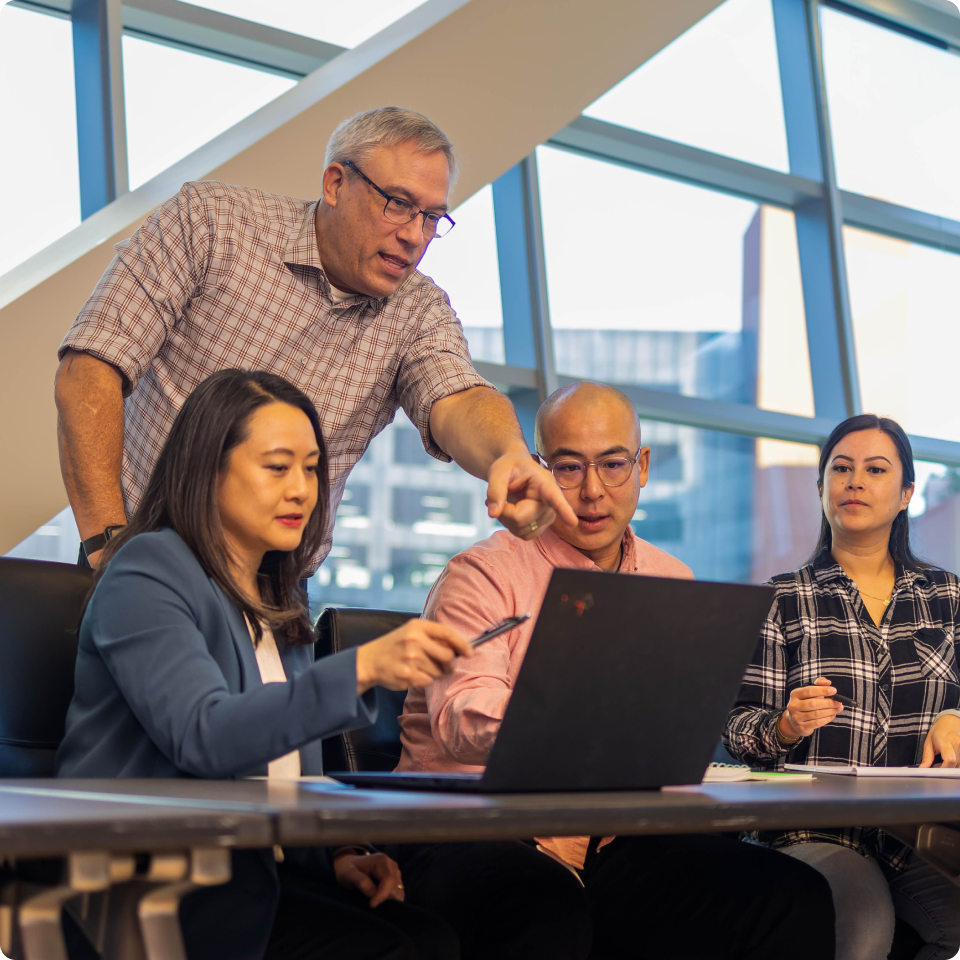 nurix-employees-collaborating