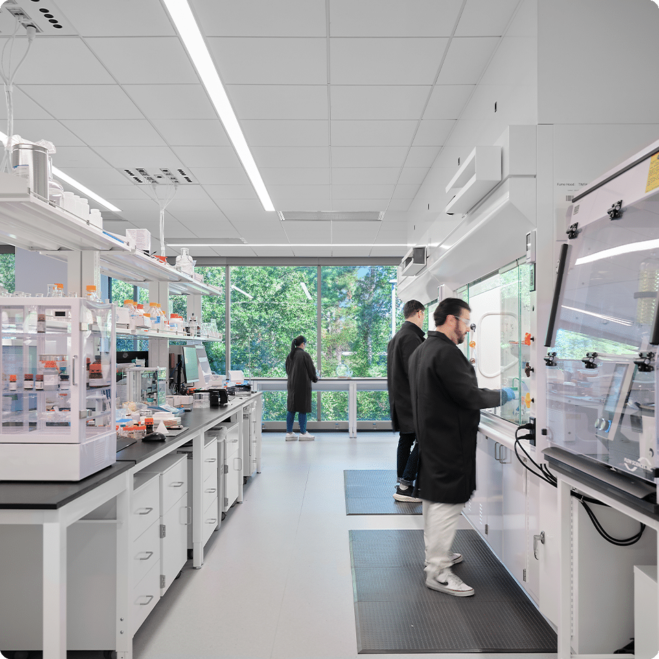 nurix-scientist-pipette-v2 nurix-scientist-pipette-v2